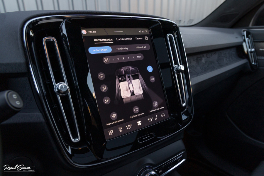 Volvo XC40 Recharge Ultimate 70 kWh | Panoramadak | Adaptieve cruise | Memory | Blis | Harman Kardon |