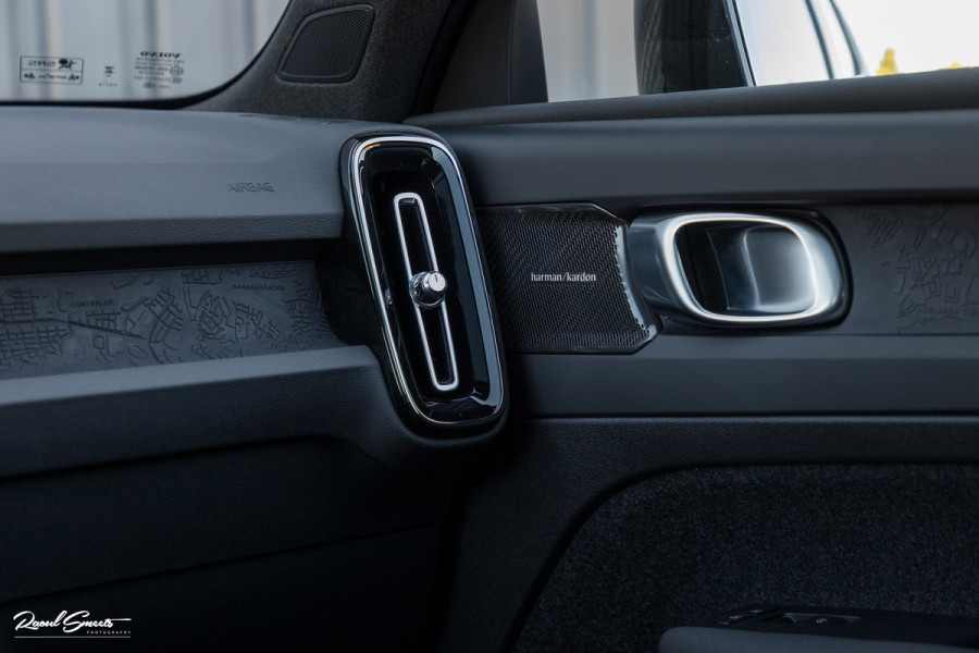 Volvo XC40 Recharge Ultimate 70 kWh | Panoramadak | Adaptieve cruise | Memory | Blis | Harman Kardon |