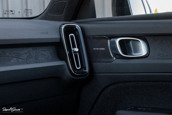 Volvo XC40 Recharge Ultimate 70 kWh | Panoramadak | Adaptieve cruise | Memory | Blis | Harman Kardon |