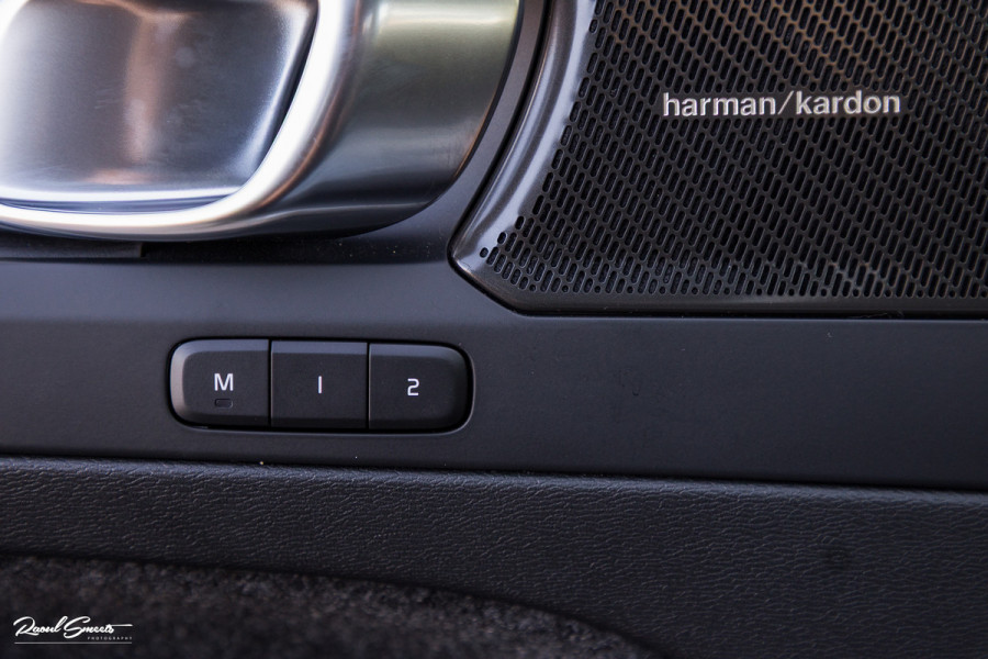 Volvo XC40 Recharge Ultimate 70 kWh | Panoramadak | Adaptieve cruise | Memory | Blis | Harman Kardon |