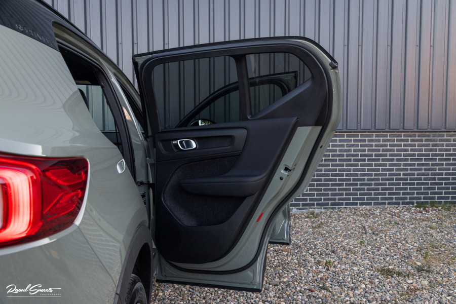 Volvo XC40 Recharge Ultimate 70 kWh | Panoramadak | Adaptieve cruise | Memory | Blis | Harman Kardon |