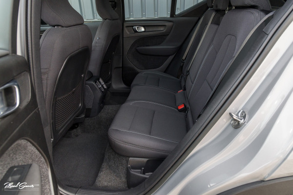 Volvo XC40 Recharge Ultimate 70 kWh | Panoramadak | Harman Kardon | Adaptieve cruise | Memory | Blis |
