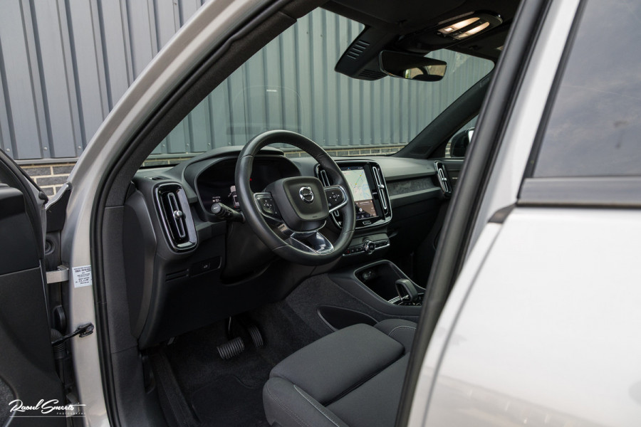 Volvo XC40 Recharge Ultimate 70 kWh | Panoramadak | Harman Kardon | Adaptieve cruise | Memory | Blis |