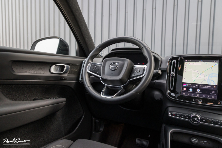Volvo XC40 Recharge Ultimate 70 kWh | Panoramadak | Harman Kardon | Adaptieve cruise | Memory | Blis |