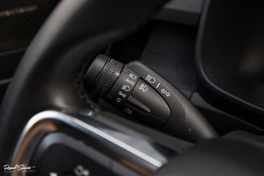 Volvo XC40 Recharge Ultimate 70 kWh | Panoramadak | Harman Kardon | Adaptieve cruise | Memory | Blis |