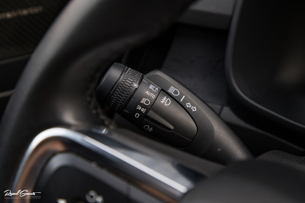 Volvo XC40 Recharge Ultimate 70 kWh | Panoramadak | Harman Kardon | Adaptieve cruise | Memory | Blis |
