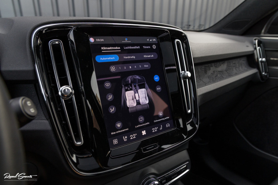 Volvo XC40 Recharge Ultimate 70 kWh | Panoramadak | Harman Kardon | Adaptieve cruise | Memory | Blis |