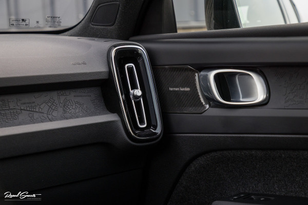 Volvo XC40 Recharge Ultimate 70 kWh | Panoramadak | Harman Kardon | Adaptieve cruise | Memory | Blis |