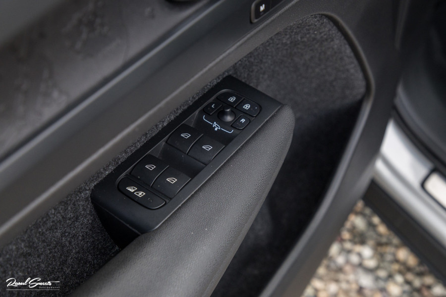 Volvo XC40 Recharge Ultimate 70 kWh | Panoramadak | Harman Kardon | Adaptieve cruise | Memory | Blis |