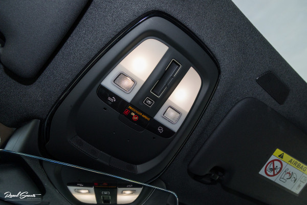 Volvo XC40 Recharge Ultimate 70 kWh | Panoramadak | Harman Kardon | Adaptieve cruise | Memory | Blis |