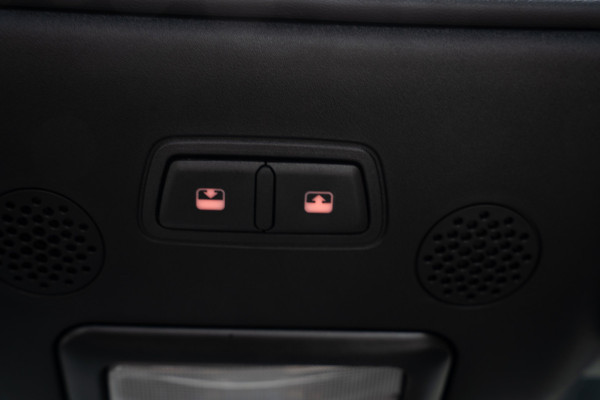 Fiat 500C 1.0 Hybrid Dolcevita Navi Leer Cruise PDC Carplay Zwarte binnenhemel LM velgen