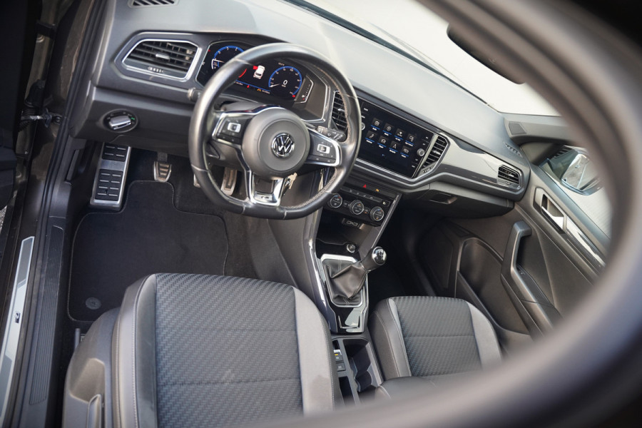 Volkswagen T-Roc 1.5 TSI Sport Business R | R-Line | Adaptive Cruise Control | Navigatie | LED | Apple Carplay | Parkeersensoren | Climate Control | DAB | Digitale Tellers |