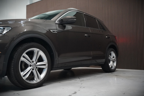Volkswagen T-Roc 1.5 TSI Sport Business R | R-Line | Adaptive Cruise Control | Navigatie | LED | Apple Carplay | Parkeersensoren | Climate Control | DAB | Digitale Tellers |