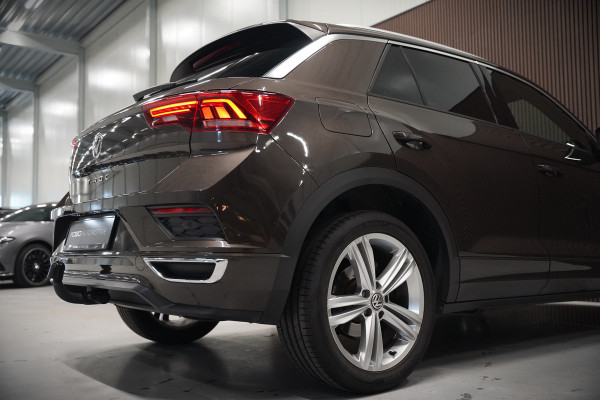 Volkswagen T-Roc 1.5 TSI Sport Business R | R-Line | Adaptive Cruise Control | Navigatie | LED | Apple Carplay | Parkeersensoren | Climate Control | DAB | Digitale Tellers |
