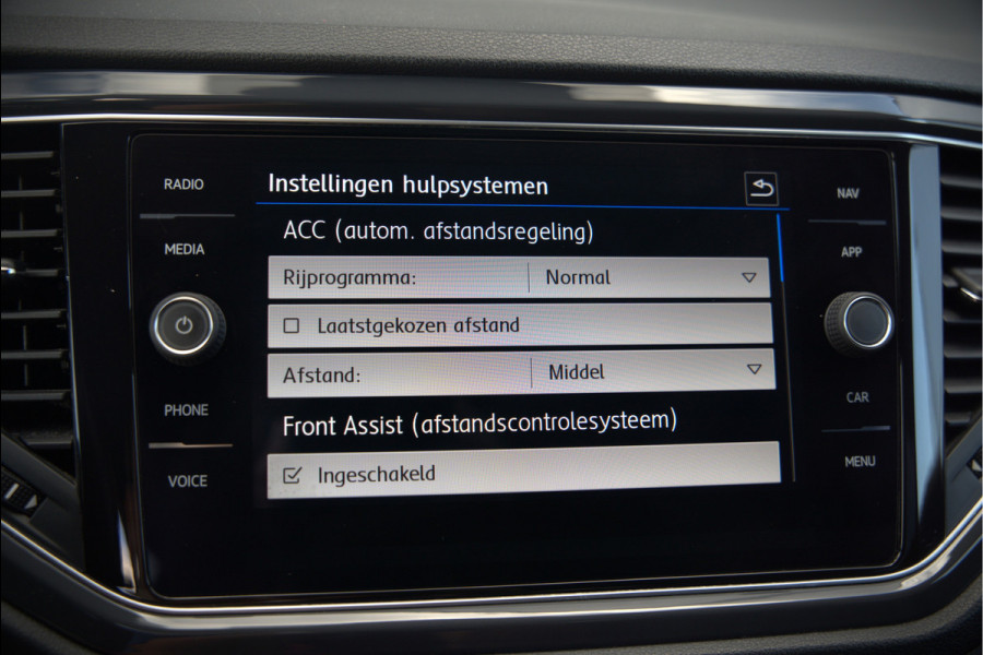 Volkswagen T-Roc 1.5 TSI Sport Business R | R-Line | Adaptive Cruise Control | Navigatie | LED | Apple Carplay | Parkeersensoren | Climate Control | DAB | Digitale Tellers |