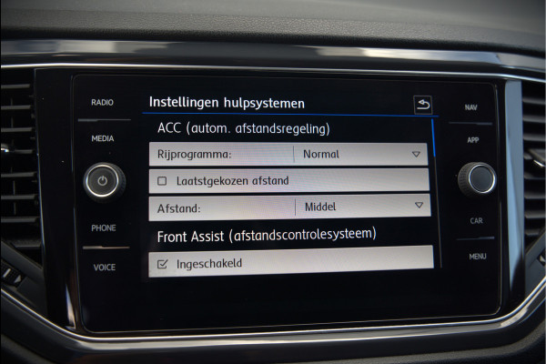 Volkswagen T-Roc 1.5 TSI Sport Business R | R-Line | Adaptive Cruise Control | Navigatie | LED | Apple Carplay | Parkeersensoren | Climate Control | DAB | Digitale Tellers |