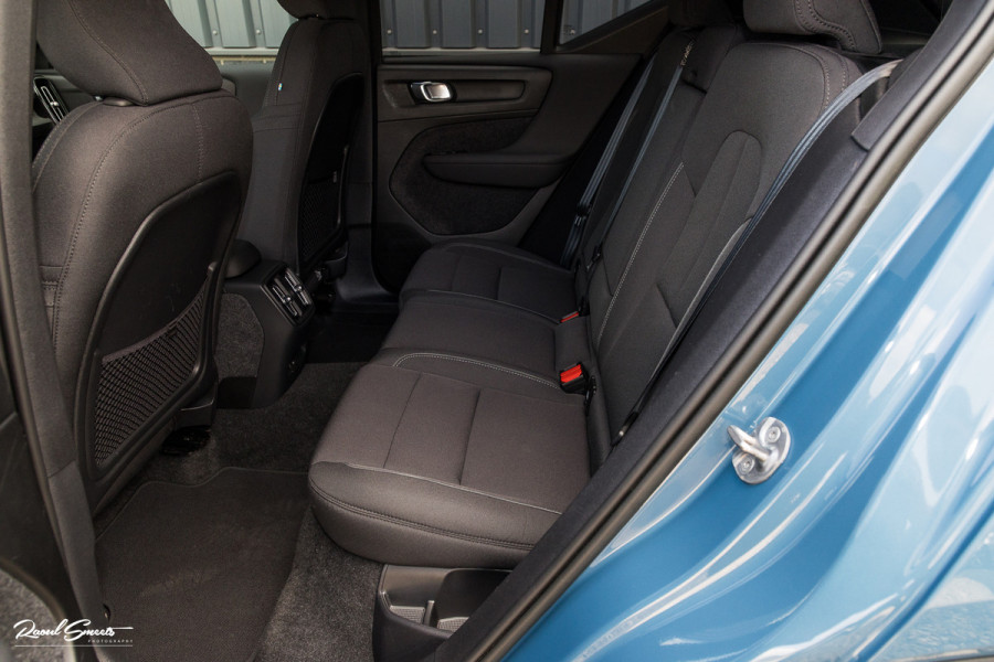 Volvo XC40 Recharge Twin Plus 78 kWh | Adaptieve cruise | Blis | Metallic | Full LED |