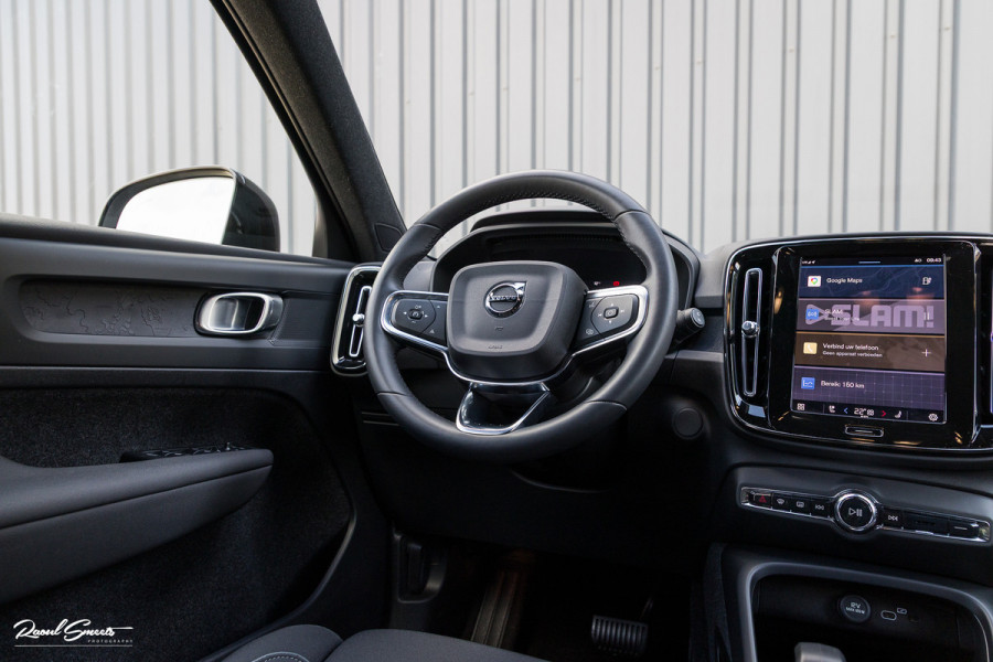 Volvo XC40 Recharge Twin Plus 78 kWh | Adaptieve cruise | Blis | Metallic | Full LED |