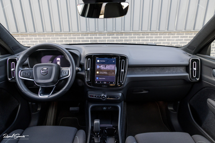 Volvo XC40 Recharge Twin Plus 78 kWh | Adaptieve cruise | Blis | Metallic | Full LED |