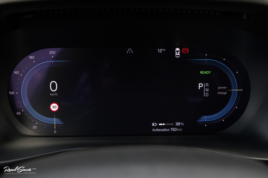 Volvo XC40 Recharge Twin Plus 78 kWh | Adaptieve cruise | Blis | Metallic | Full LED |