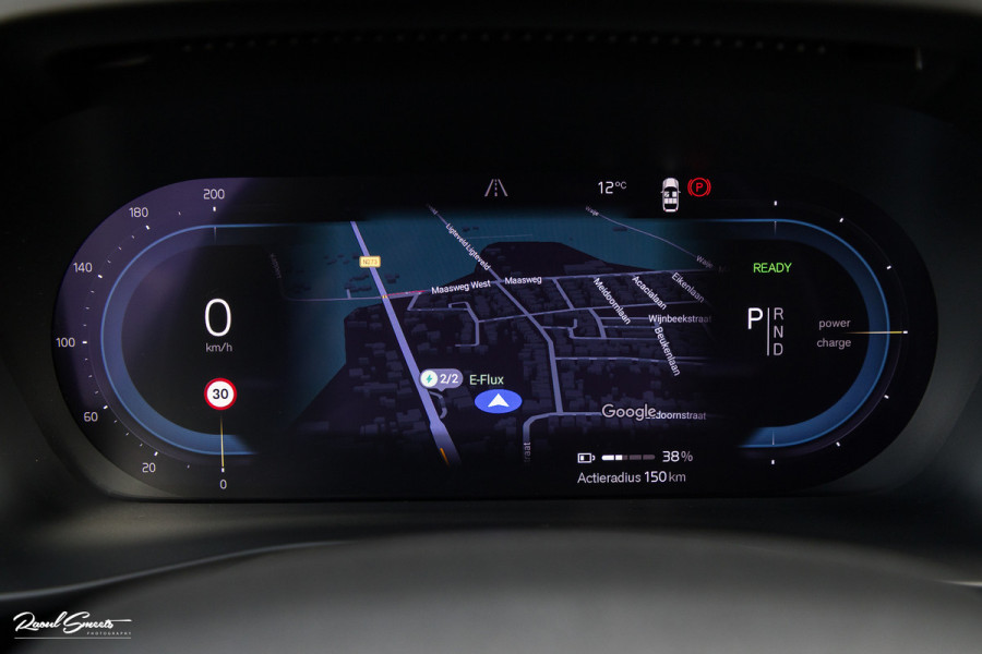 Volvo XC40 Recharge Twin Plus 78 kWh | Adaptieve cruise | Blis | Metallic | Full LED |