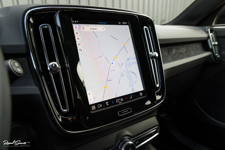 Volvo XC40 Recharge Twin Plus 78 kWh | Adaptieve cruise | Blis | Metallic | Full LED |