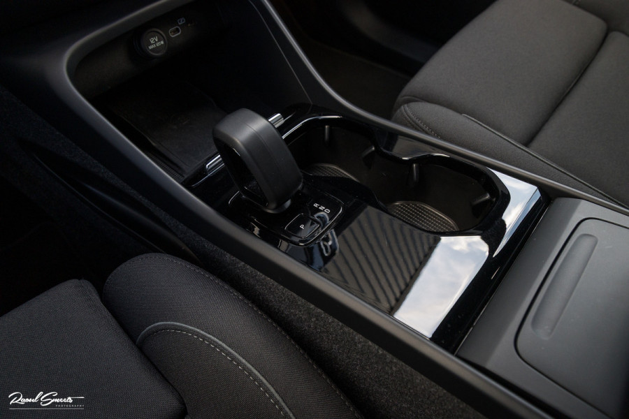 Volvo XC40 Recharge Twin Plus 78 kWh | Adaptieve cruise | Blis | Metallic | Full LED |