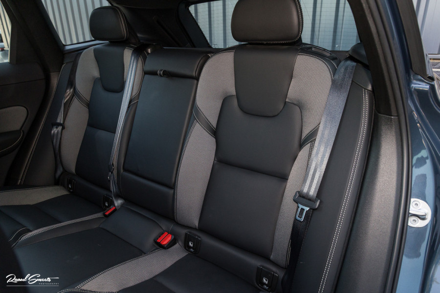 Volvo XC60 2.0 T6 Plug-in hybrid AWD Plus Dark | Panoramadak | Adaptieve cruise | Blis | Memory | Harman Kardon |