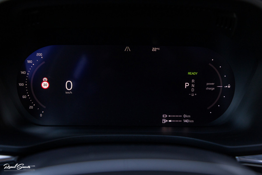Volvo XC60 2.0 T6 Plug-in hybrid AWD Plus Dark | Panoramadak | Adaptieve cruise | Blis | Memory | Harman Kardon |