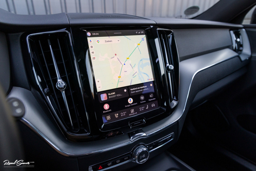 Volvo XC60 2.0 T6 Plug-in hybrid AWD Plus Dark | Panoramadak | Adaptieve cruise | Blis | Memory | Harman Kardon |