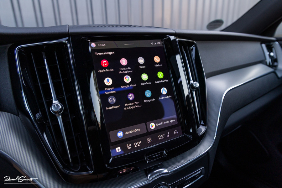 Volvo XC60 2.0 T6 Plug-in hybrid AWD Plus Dark | Panoramadak | Adaptieve cruise | Blis | Memory | Harman Kardon |