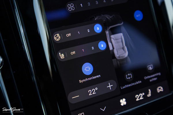 Volvo XC60 2.0 T6 Plug-in hybrid AWD Plus Dark | Panoramadak | Adaptieve cruise | Blis | Memory | Harman Kardon |
