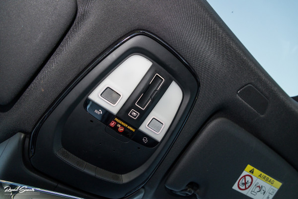 Volvo XC60 2.0 T6 Plug-in hybrid AWD Plus Dark | Panoramadak | Adaptieve cruise | Blis | Memory | Harman Kardon |