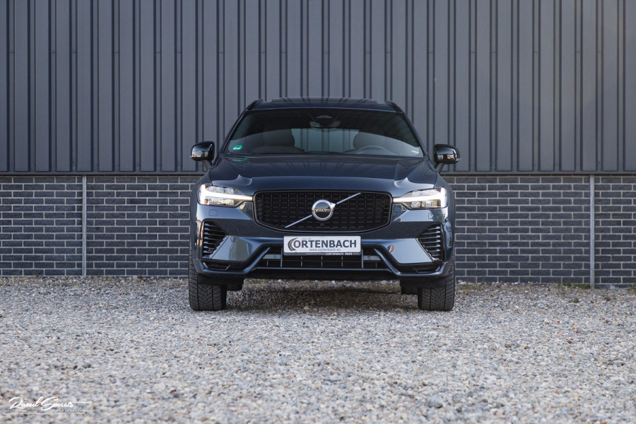 Volvo XC60 2.0 T6 Plug-in hybrid AWD Plus Dark | Panoramadak | Adaptieve cruise | Blis | Memory | Harman Kardon |