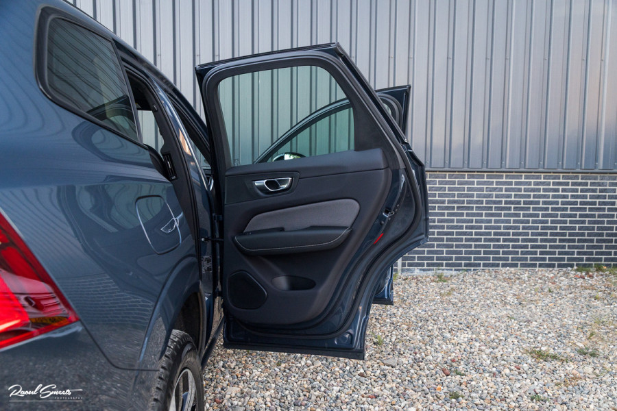 Volvo XC60 2.0 T6 Plug-in hybrid AWD Plus Dark | Panoramadak | Adaptieve cruise | Blis | Memory | Harman Kardon |