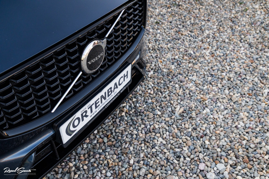Volvo XC60 2.0 T6 Plug-in hybrid AWD Plus Dark | Panoramadak | Adaptieve cruise | Blis | Memory | Harman Kardon |