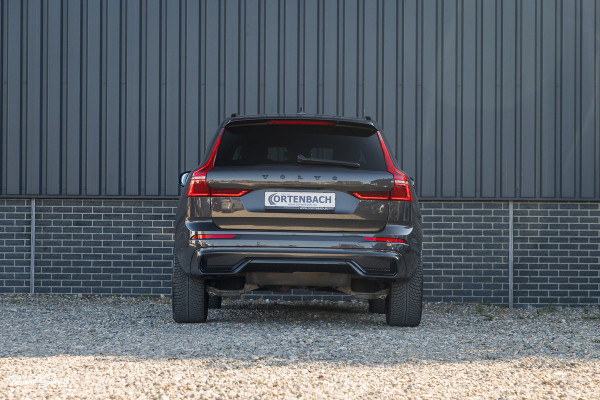 Volvo XC60 2.0 T8 Plug-in hybrid AWD R-Design | Luchtvering | Zwenkbare trekhaak | Panoramadak | Memory | Harman Kardon |