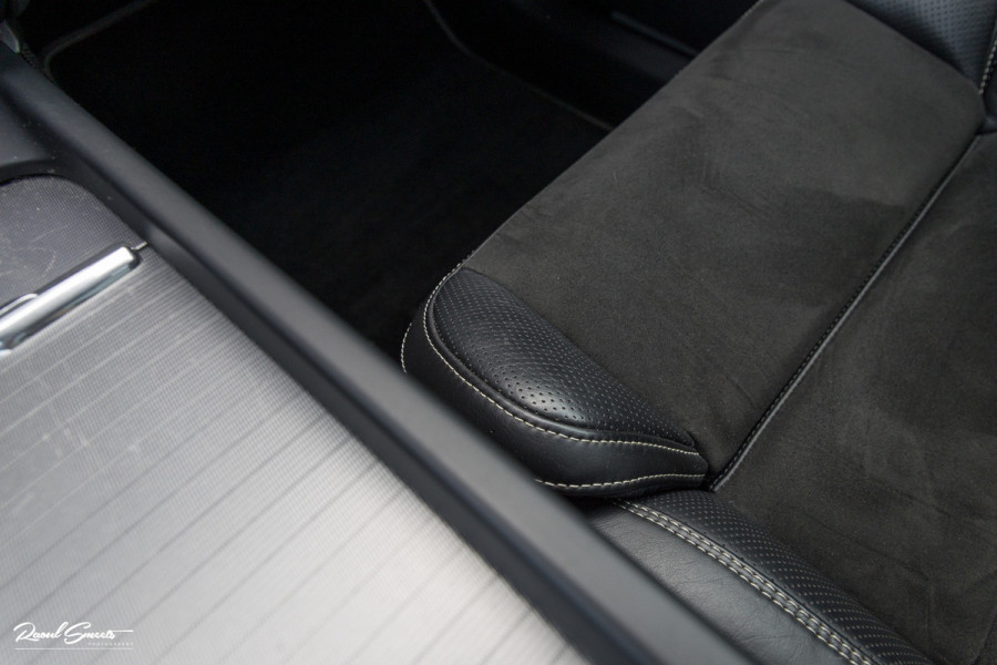 Volvo XC60 2.0 T5 R-Design | Adaptieve cruise | Zwenkbare trekhaak | Panoramadak | Blis |
