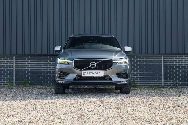 Volvo XC60 2.0 T5 R-Design | Adaptieve cruise | Zwenkbare trekhaak | Panoramadak | Blis |