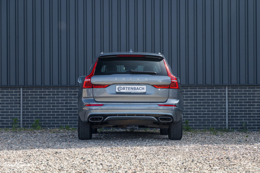 Volvo XC60 2.0 T5 R-Design | Adaptieve cruise | Zwenkbare trekhaak | Panoramadak | Blis |