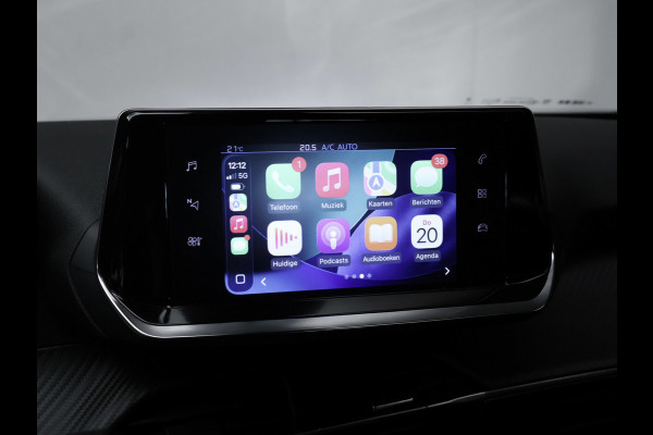 Peugeot 2008 1.2 PureTech Allure Sport (APPLE CARPLAY,NAVI,PDC,CLIMATE,CRUISE,LED,ELEKTRISCH PAKKET,SPORTSTOELEN,NETTE STAAT)