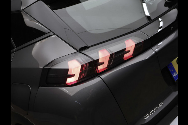 Peugeot 2008 1.2 PureTech Allure Sport (APPLE CARPLAY,NAVI,PDC,CLIMATE,CRUISE,LED,ELEKTRISCH PAKKET,SPORTSTOELEN,NETTE STAAT)