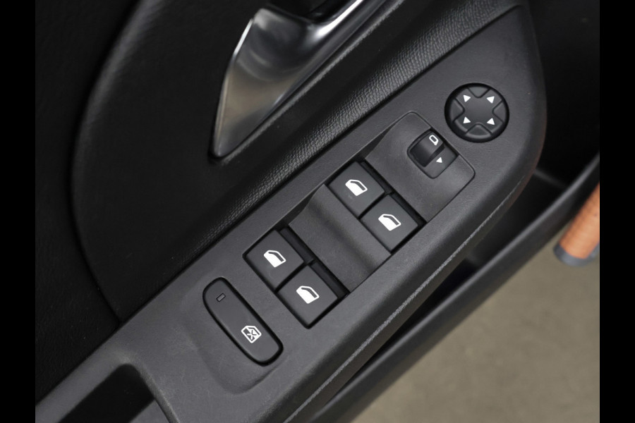 Opel CORSA-E Elegance 50 kWh Sport (APPLE CARPLAY,NAVI,PDC,DIGITAL COCKPIT,CLIMATE,CRUISE,SPORTSTOELEN,LM VELGEN,NETTE STAAT)