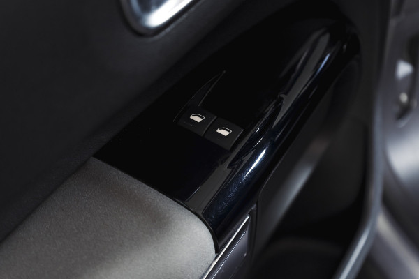Citroën C4 Cactus 1.2 PureTech Business 111 PK Org. NL | Cruise | PDC | NAV + App. Connect | ECC | LM 16" |