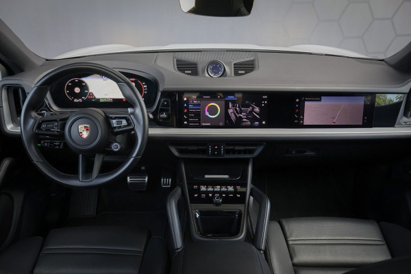 Porsche Cayenne Coupé 3.0 S E-Hybrid 520PK | PASSENGER DISPLAY | ELEKTRISCHE TREKHAAK | PASM | BOSE | SOUND PACKAGE PLUS | PRIVACY GLASS | PANORAMADAK