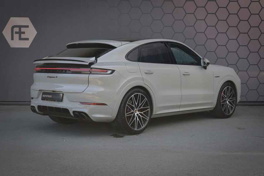 Porsche Cayenne Coupé 3.0 S E-Hybrid 520PK | PASSENGER DISPLAY | ELEKTRISCHE TREKHAAK | PASM | BOSE | SOUND PACKAGE PLUS | PRIVACY GLASS | PANORAMADAK