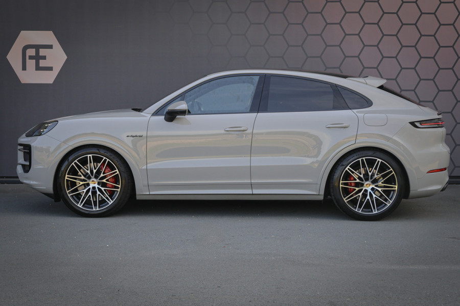 Porsche Cayenne Coupé 3.0 S E-Hybrid 520PK | PASSENGER DISPLAY | ELEKTRISCHE TREKHAAK | PASM | BOSE | SOUND PACKAGE PLUS | PRIVACY GLASS | PANORAMADAK
