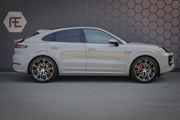 Porsche Cayenne Coupé 3.0 S E-Hybrid 520PK | PASSENGER DISPLAY | ELEKTRISCHE TREKHAAK | PASM | BOSE | SOUND PACKAGE PLUS | PRIVACY GLASS | PANORAMADAK