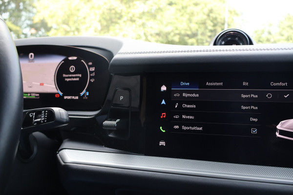 Porsche Cayenne Coupé 3.0 S E-Hybrid 520PK | PASSENGER DISPLAY | ELEKTRISCHE TREKHAAK | PASM | BOSE | SOUND PACKAGE PLUS | PRIVACY GLASS | PANORAMADAK