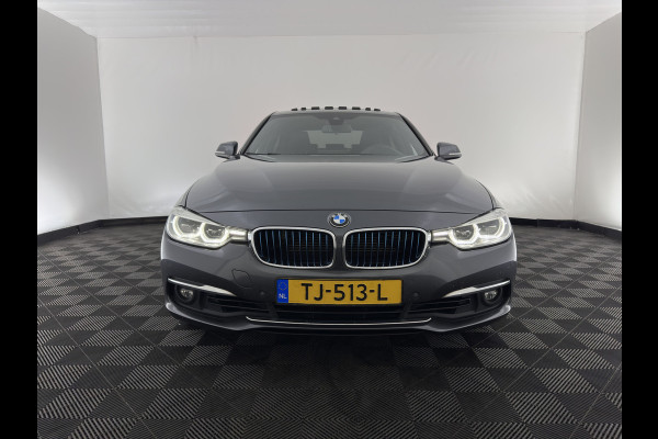 BMW 3-serie 330e High Executive (Plug-in) (INCL.BTW) Aut. *PANO | HEAD-UP | LEATHER | FULL-LED | MEMORY-PACK | HARMAN/KARDON | BLIND-SPOT | KEYLESS | CAMERA | NAVI-FULLMAP | DAB | PRIVACY-GLASS | ECC | PDC | 18''ALU*